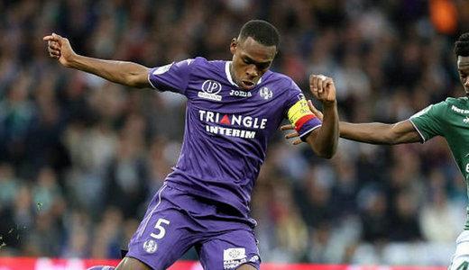  图卢兹年轻门将神勇扑救守护法甲城门